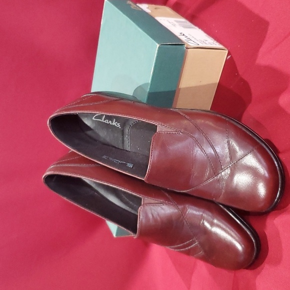 Clark's wine blackberry slip on loafer new in box - Picture 1 of 6